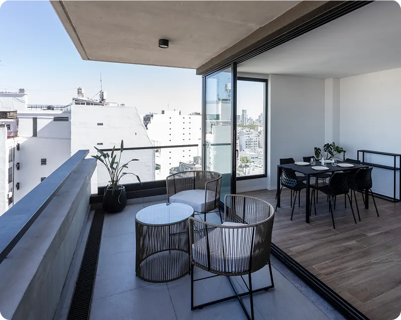 Balcón terraza de una unidad de DOME Green Soho, edificio de Elbio Stoler en Palermo Soho